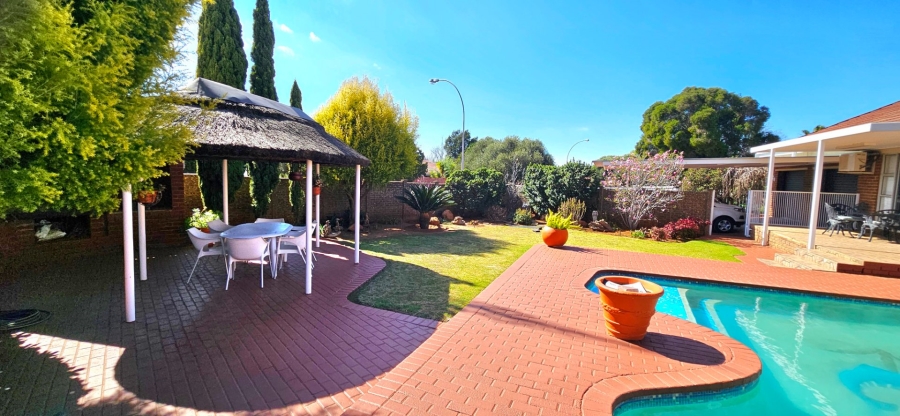 3 Bedroom Property for Sale in Fichardt Park Free State